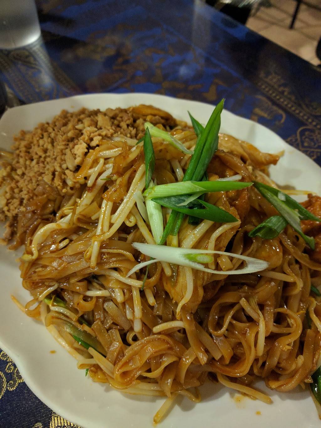 Tuptim Thai Restaurant | restaurant | 450 Mulock Dr, Newmarket, ON L3Y 9B8, Canada | 9058983599 OR +1 905-898-3599