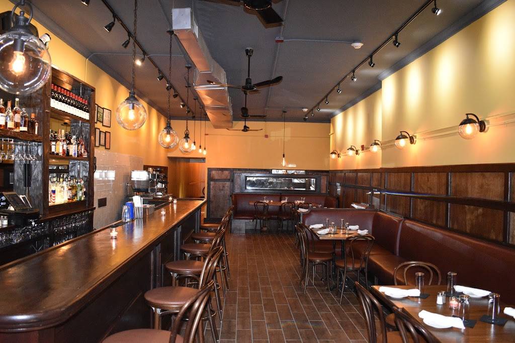 Red Rooster House | restaurant | 12 N Park Ave, Rockville Centre, NY 11570, USA | 5166082970 OR +1 516-608-2970