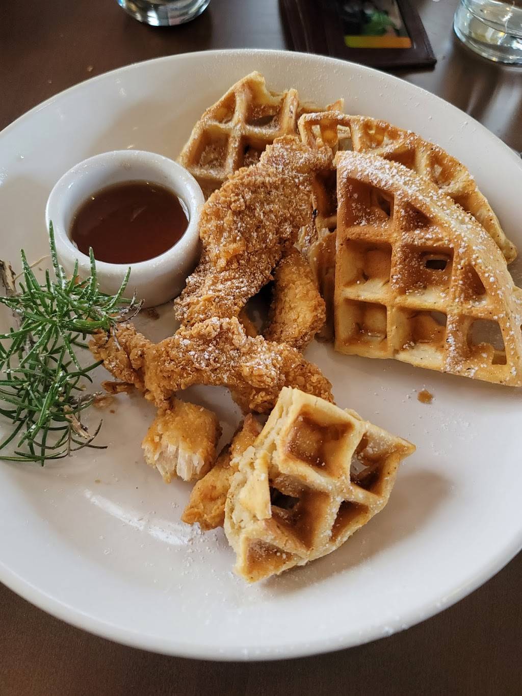 Sauvage | restaurant | 608 Absinthe Ct, Shreveport, LA 71115, USA | 3186062176 OR +1 318-606-2176