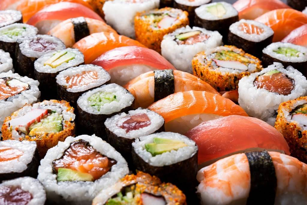 Sushi Express at Madison Green | restaurant | 2001 Crestwood Blvd N, Royal Palm Beach, FL 33411, USA | 5619261505 OR +1 561-926-1505
