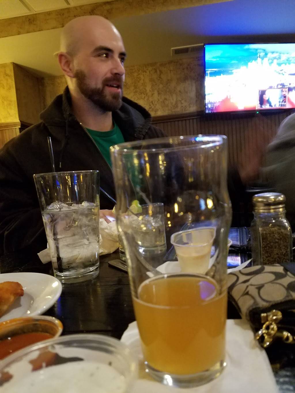 OMalleys Supper Spirits & Song | restaurant | 15231 Farmington Rd, Livonia, MI 48154, USA | 7344277775 OR +1 734-427-7775