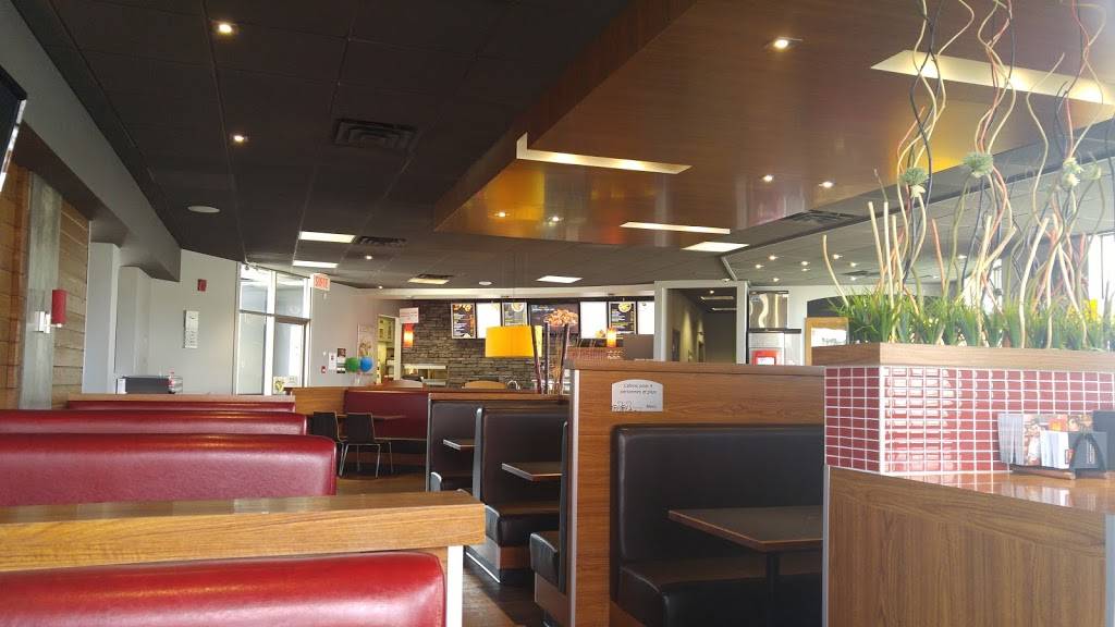 Benny&Co. | restaurant | 1919 Chemin du Fer-à-Cheval, Sainte-Julie, QC J3E 2T4, Canada | 4503384944 OR +1 450-338-4944