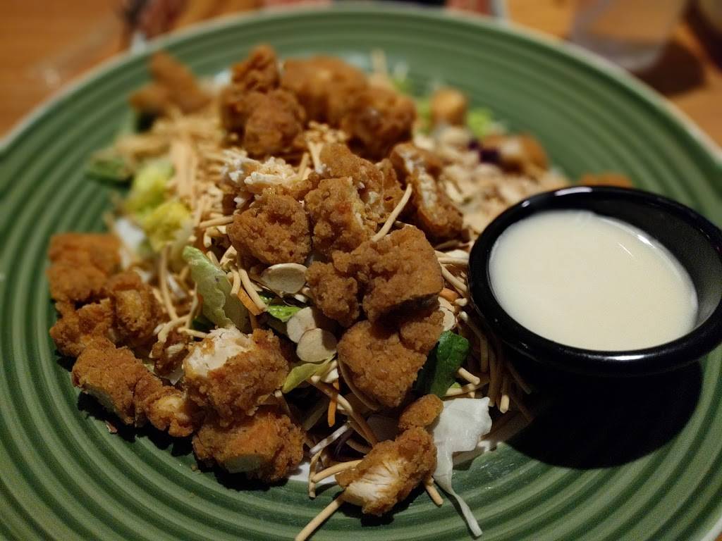 Applebees Grill + Bar | restaurant | 5100 S 76th St, Greendale, WI 53129, USA | 4144238013 OR +1 414-423-8013