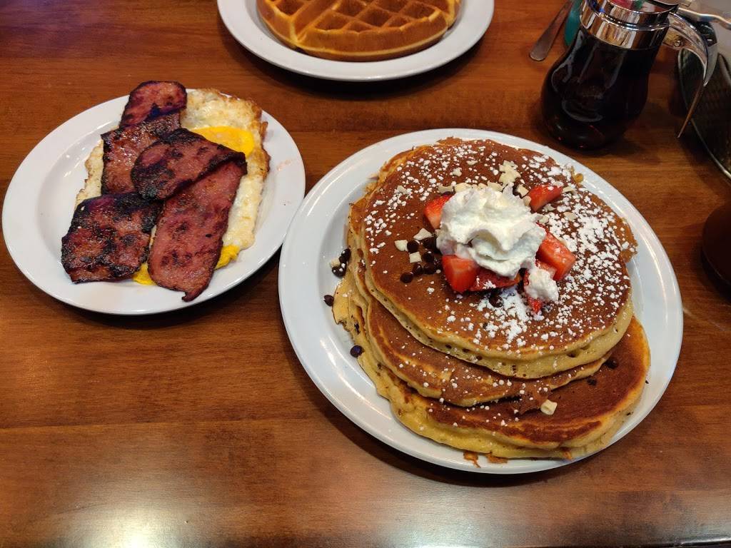 Rose Petals Cafe & Lounge | restaurant | 8120 Old York Rd, Elkins Park, PA 19027, USA | 2156904706 OR +1 215-690-4706