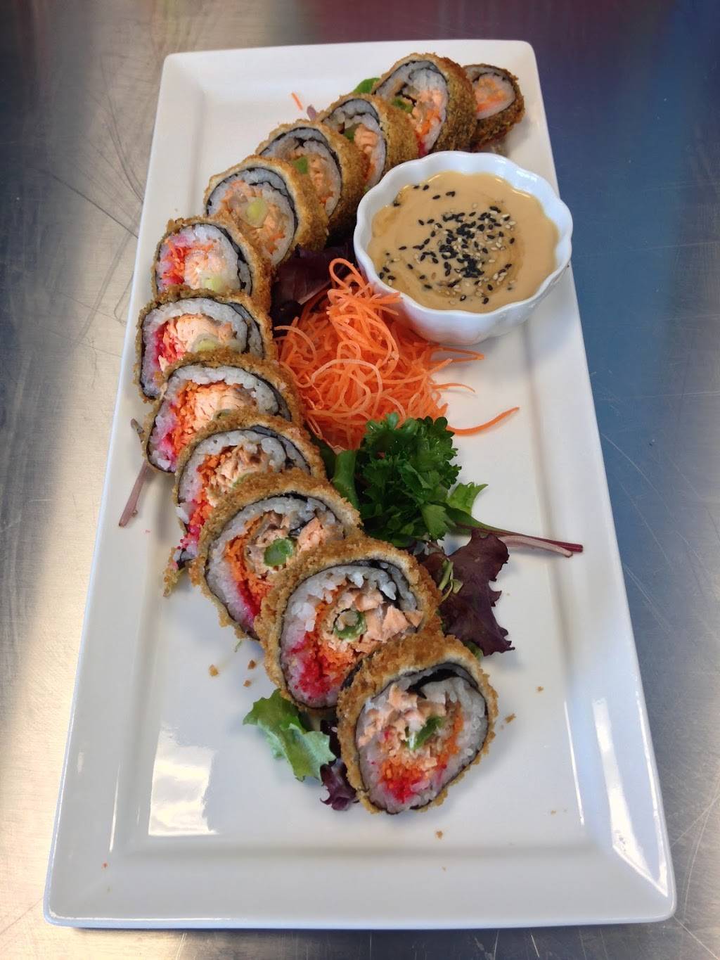 Rabu Sushi | restaurant | 7824 Boulevard Champlain, LaSalle, QC H8P 1B3, Canada | 5143647228 OR +1 514-364-7228