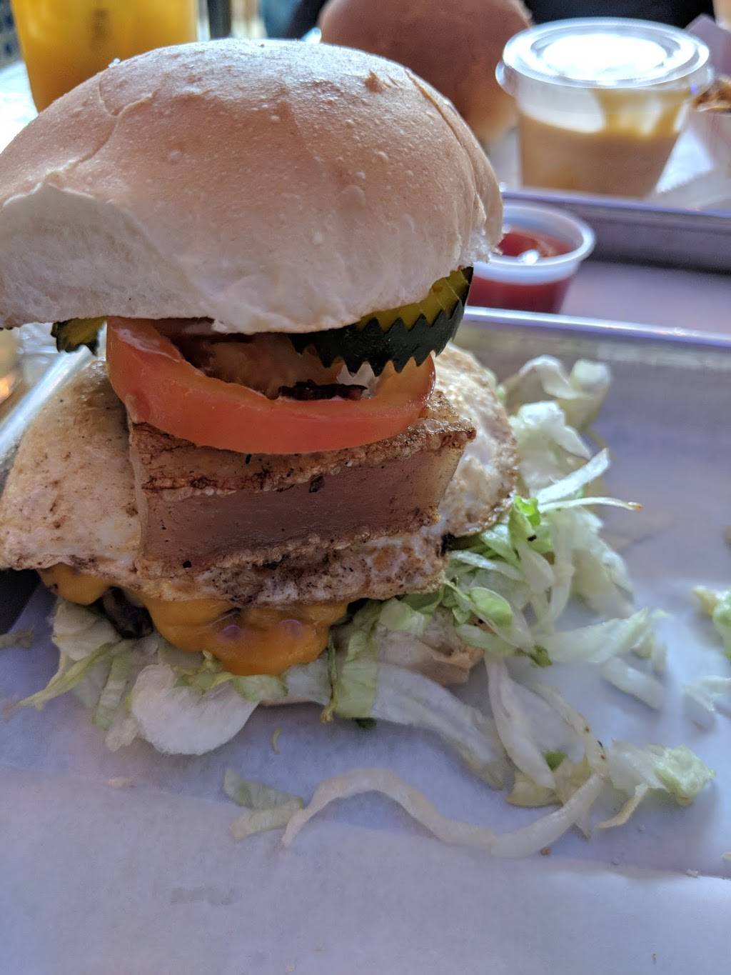 Vivify Burger & Lounge | restaurant | 314 William St, Fredericksburg, VA 22401, USA | 5406562500 OR +1 540-656-2500