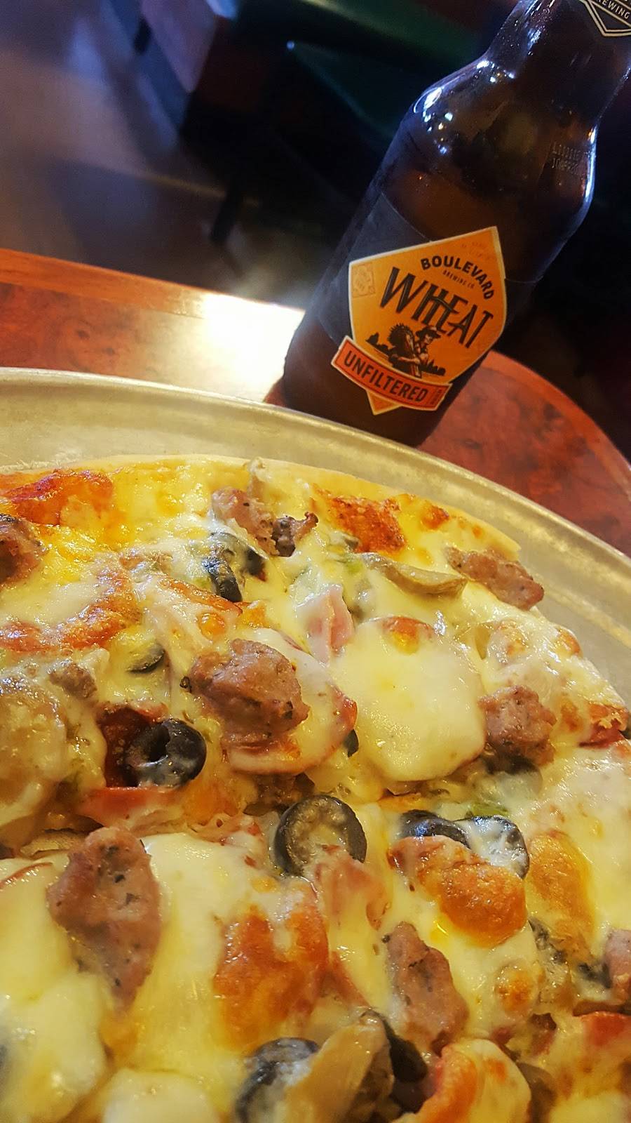 Georges Pizza and Steak | restaurant | 5695 Clark Ln N, Columbia, MO 65202, USA | 5732142080 OR +1 573-214-2080