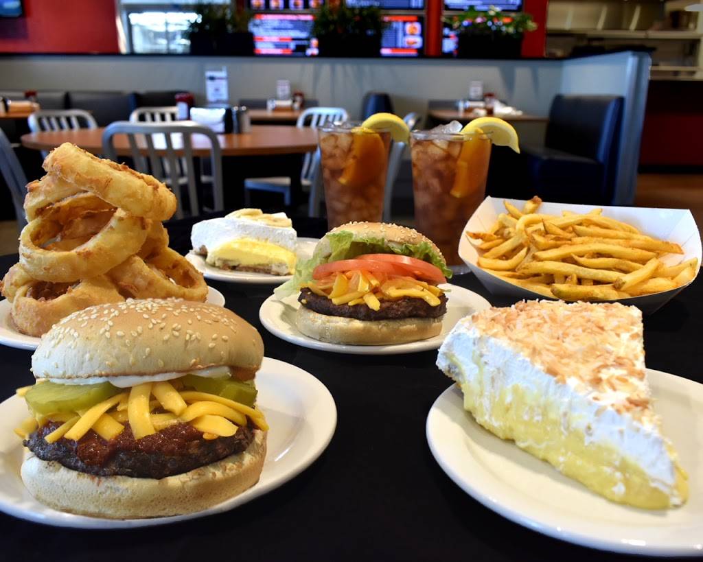 Johnnies Charcoal Broiler | restaurant | 1700 Shedeck Pkwy, Yukon, OK 73099, USA | 4054947971 OR +1 405-494-7971