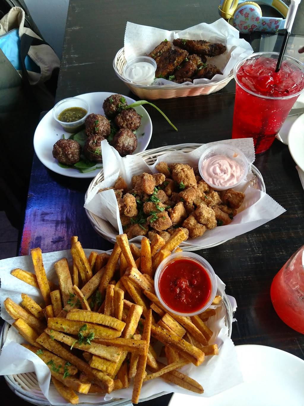 Heat Caribbean Kitchen & Lounge | restaurant | 100-05 Atlantic Ave, Richmond Hill, NY 11418, USA | 7188477300 OR +1 718-847-7300