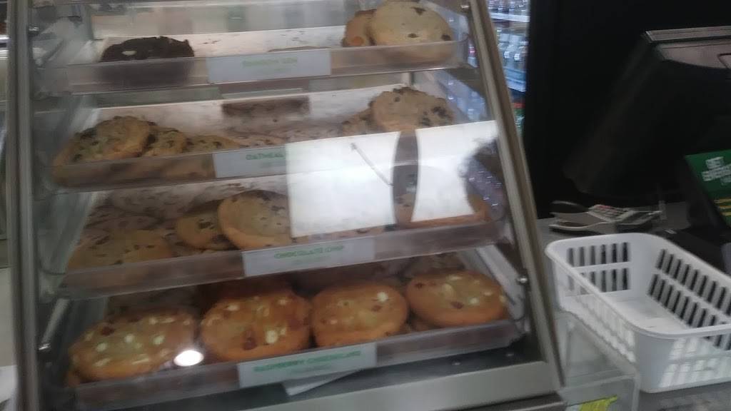 Subway | restaurant | 1325 W Foothill Blvd, Rialto, CA 92376, USA | 9098758666 OR +1 909-875-8666