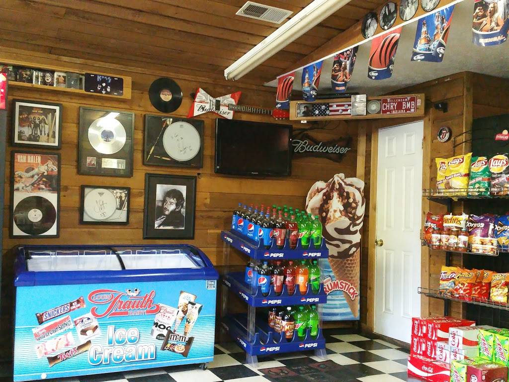 Saucy Jacks | restaurant | 139 Main St, Camden, OH 45311, USA | 9377873024 OR +1 937-787-3024