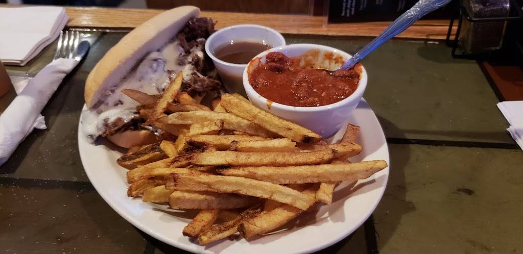 Slim & Jumbos | restaurant | 8101 Main St, Garrettsville, OH 44231, USA | 3305270999 OR +1 330-527-0999