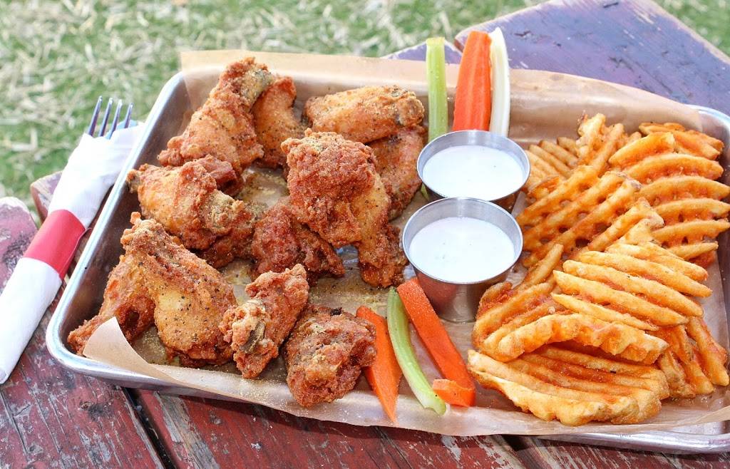 Varsity Tavern | restaurant | 1005 Norwood St, Fort Worth, TX 76107, USA | 8178826699 OR +1 817-882-6699