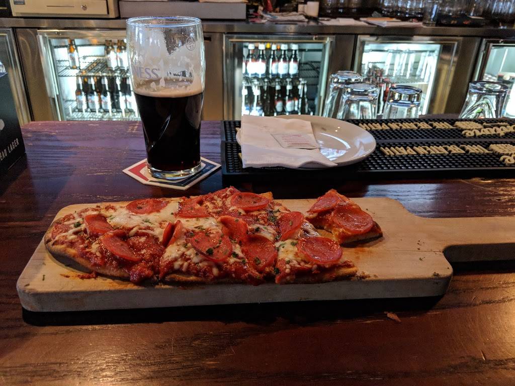 Roosters | restaurant | 477 Grove St E, Barrie, ON L4M 6M3, Canada | 7057281771 OR +1 705-728-1771