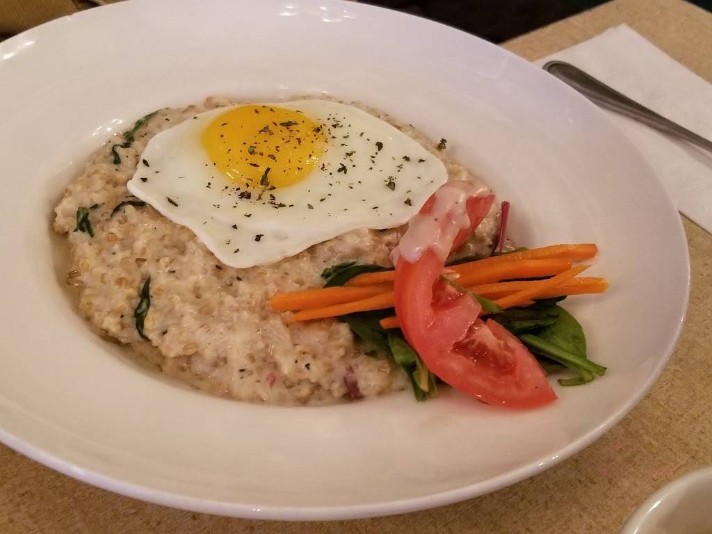 The Edmund Burke | restaurant | 107 Danforth Ave, Toronto, ON M4K 1N2, Canada | 4164667600 OR +1 416-466-7600