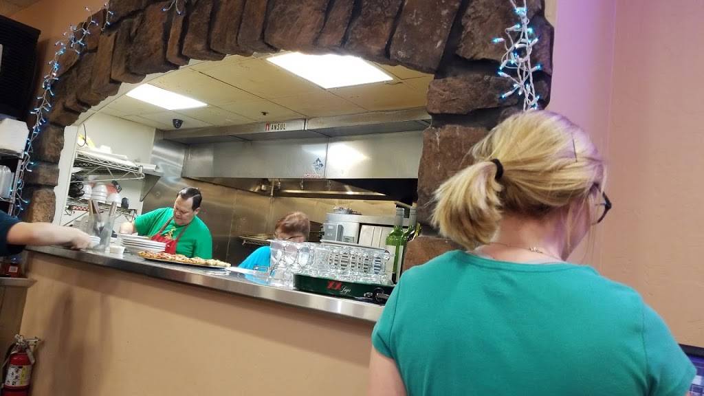 Two Girls Pizzeria | restaurant | 140 W Duval Mine Rd # 108, Green Valley, AZ 85614, USA | 5206257499 OR +1 520-625-7499