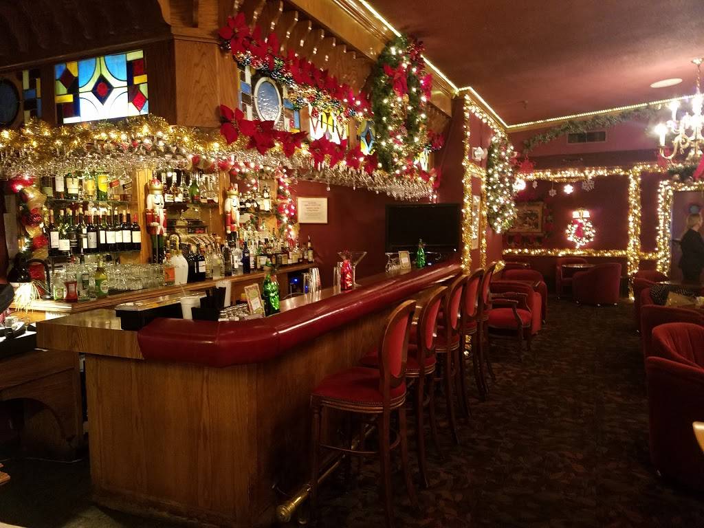 Celebrity Restaurant | restaurant | 3109 S Yale Ave, Tulsa, OK 74135, USA | 9187431800 OR +1 918-743-1800