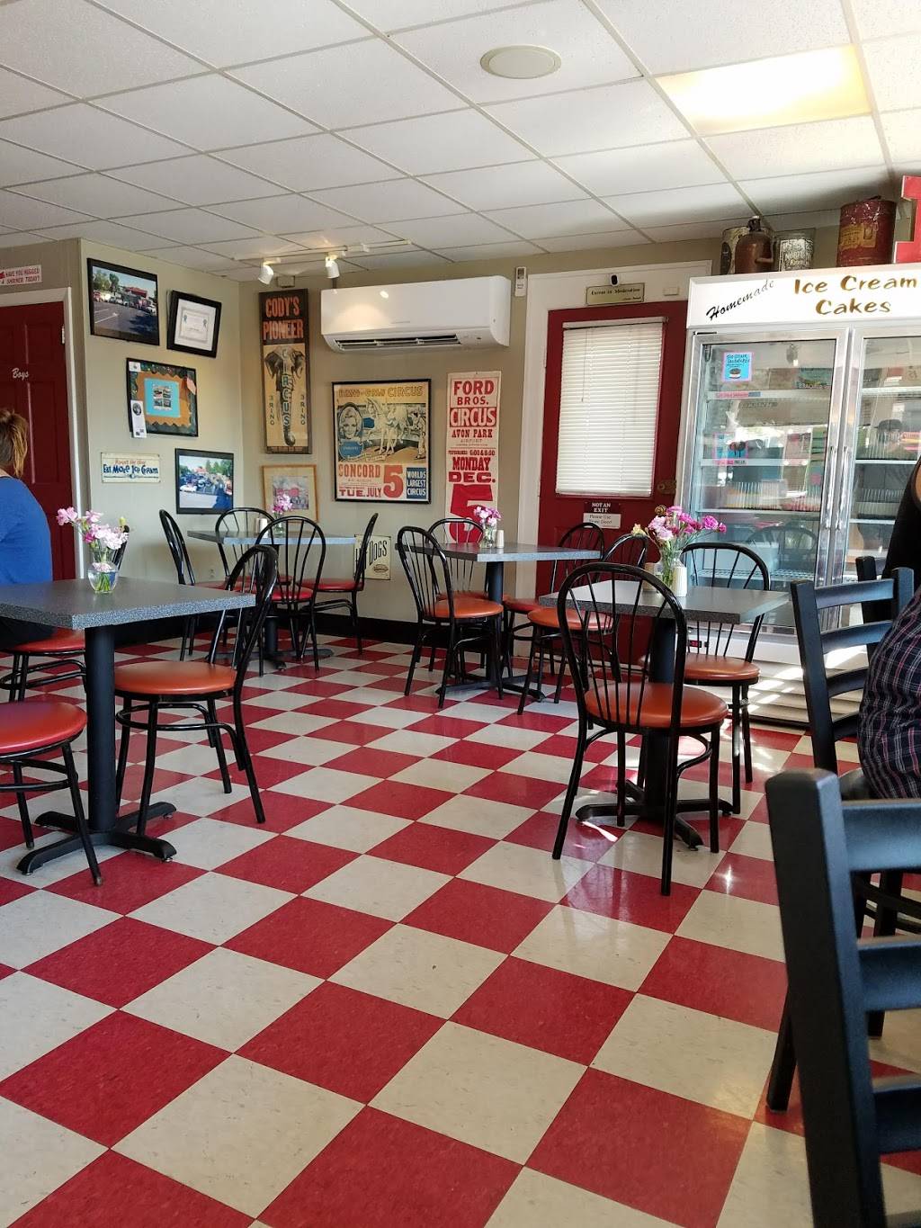 Arnies Place | restaurant | 164 Loudon Rd, Concord, NH 03301, USA | 6032283225 OR +1 603-228-3225