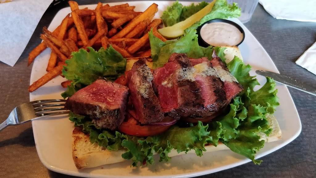 Augies Sports Grill | night club | 15605 W Roosevelt St # 100, Goodyear, AZ 85338, USA | 6239320001 OR +1 623-932-0001