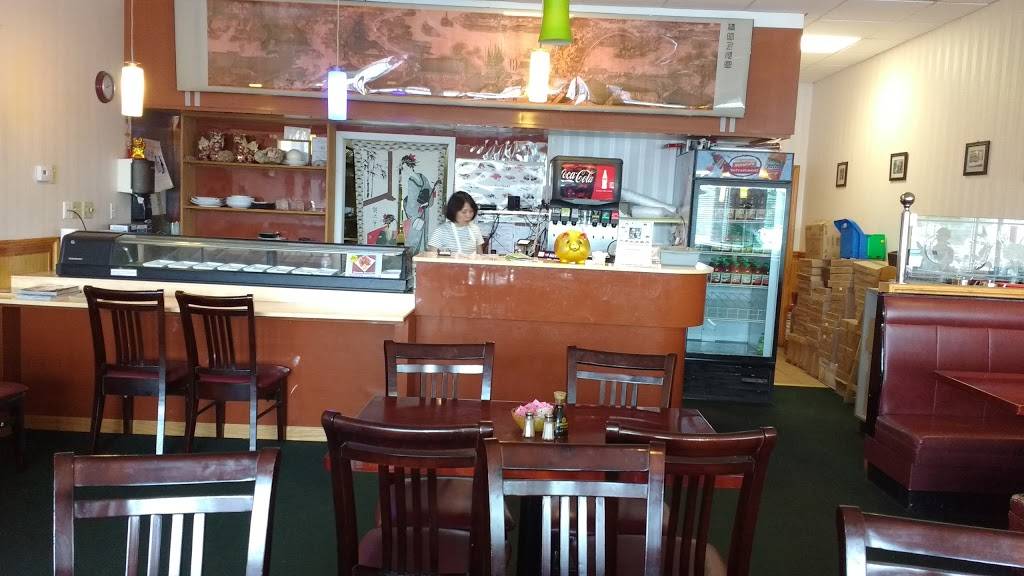 New Young Chow Restaurant | restaurant | 232 W Central Ave, Springboro, OH 45066, USA | 9377488200 OR +1 937-748-8200