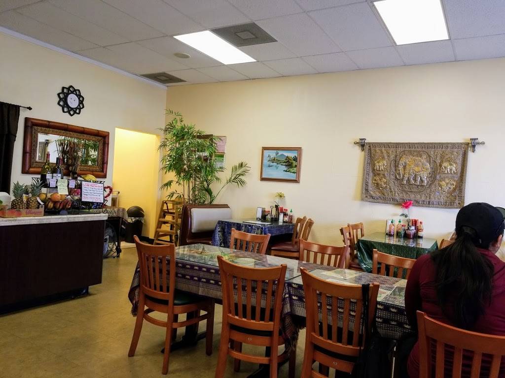 Lime Leaf Thai Lao Kitchen | restaurant | 201 Marina Center, Suisun City, CA 94585, USA | 7074291969 OR +1 707-429-1969