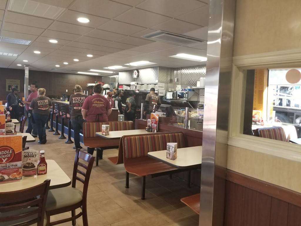 Huddle House | meal takeaway | 1800 S Main St, Farmville, VA 23901, USA | 4343323027 OR +1 434-332-3027