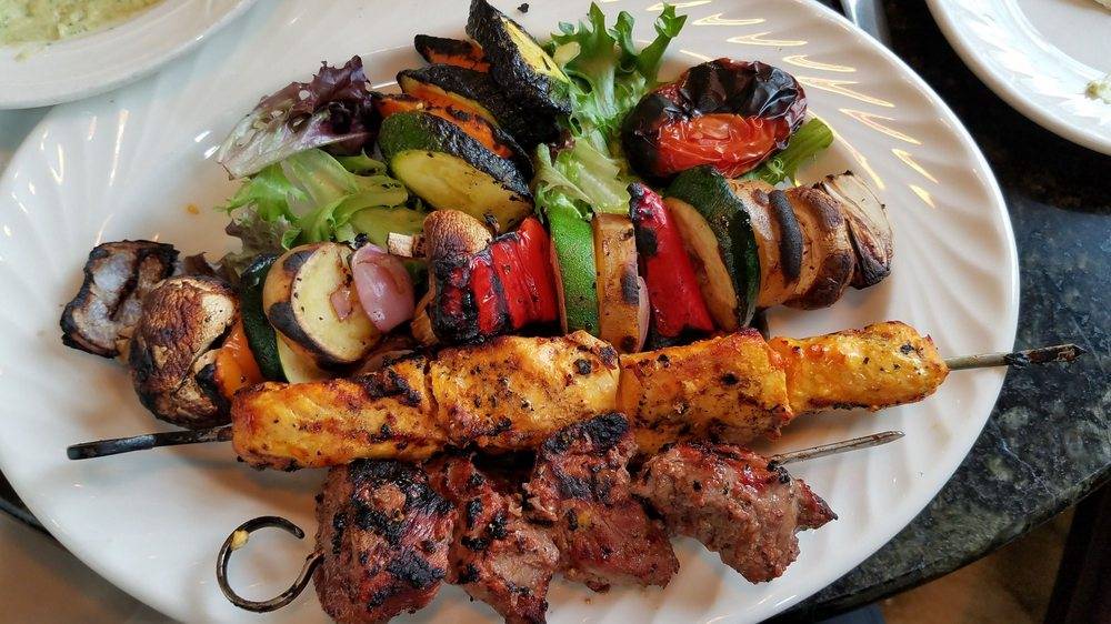 Skewers Kabob House | restaurant | 821 L St, Modesto, CA 95354, USA | 2095253611 OR +1 209-525-3611