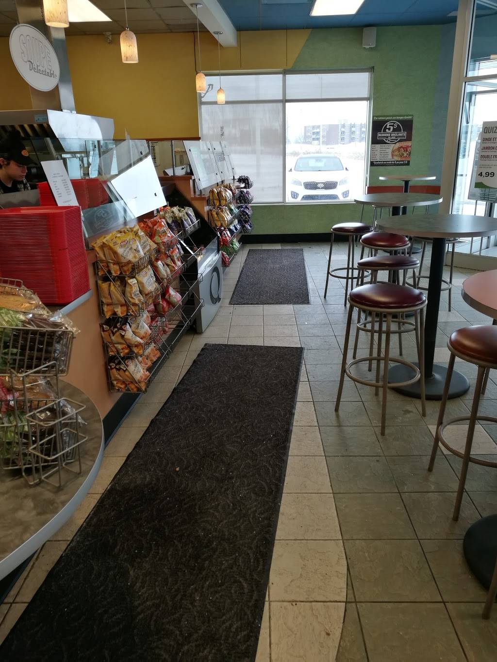 Quiznos | restaurant | 3324 Rue du Carrefour, Québec, QC G1C 7E1, Canada | 4186605499 OR +1 418-660-5499