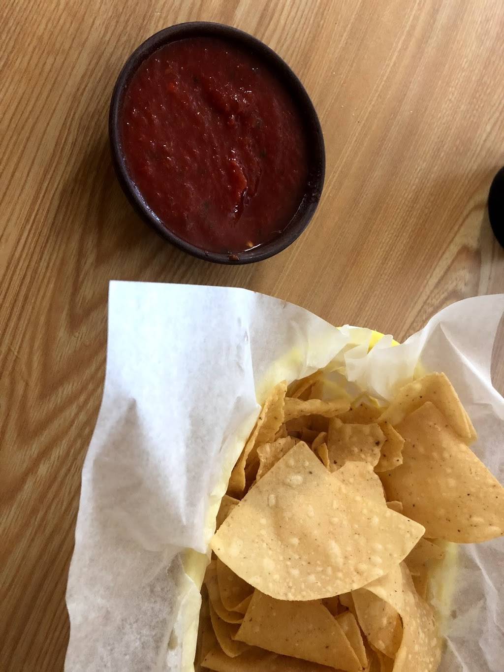 Nopalitos Mexican Restaurant | restaurant | 400 Cummings St, Anahuac, TX 77514, USA | 4092674000 OR +1 409-267-4000