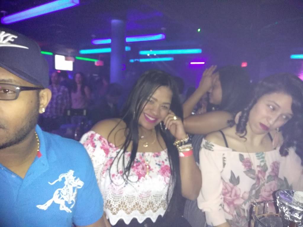 Makumba Restaurant Bar Lounge and Outdoor | restaurant | 4501 Castor Ave, Philadelphia, PA 19124, USA | 2673467800 OR +1 267-346-7800