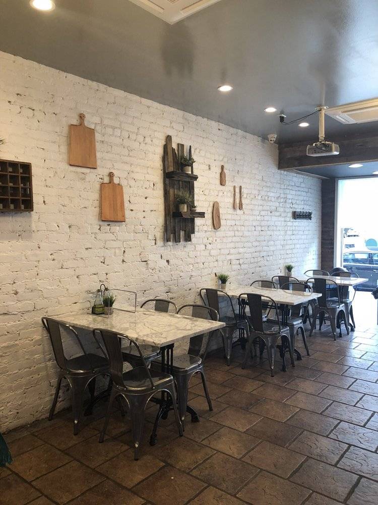 Mancini Pizza | meal delivery | 8504 5th Ave, Brooklyn, NY 11209, USA | 7183335209 OR +1 718-333-5209