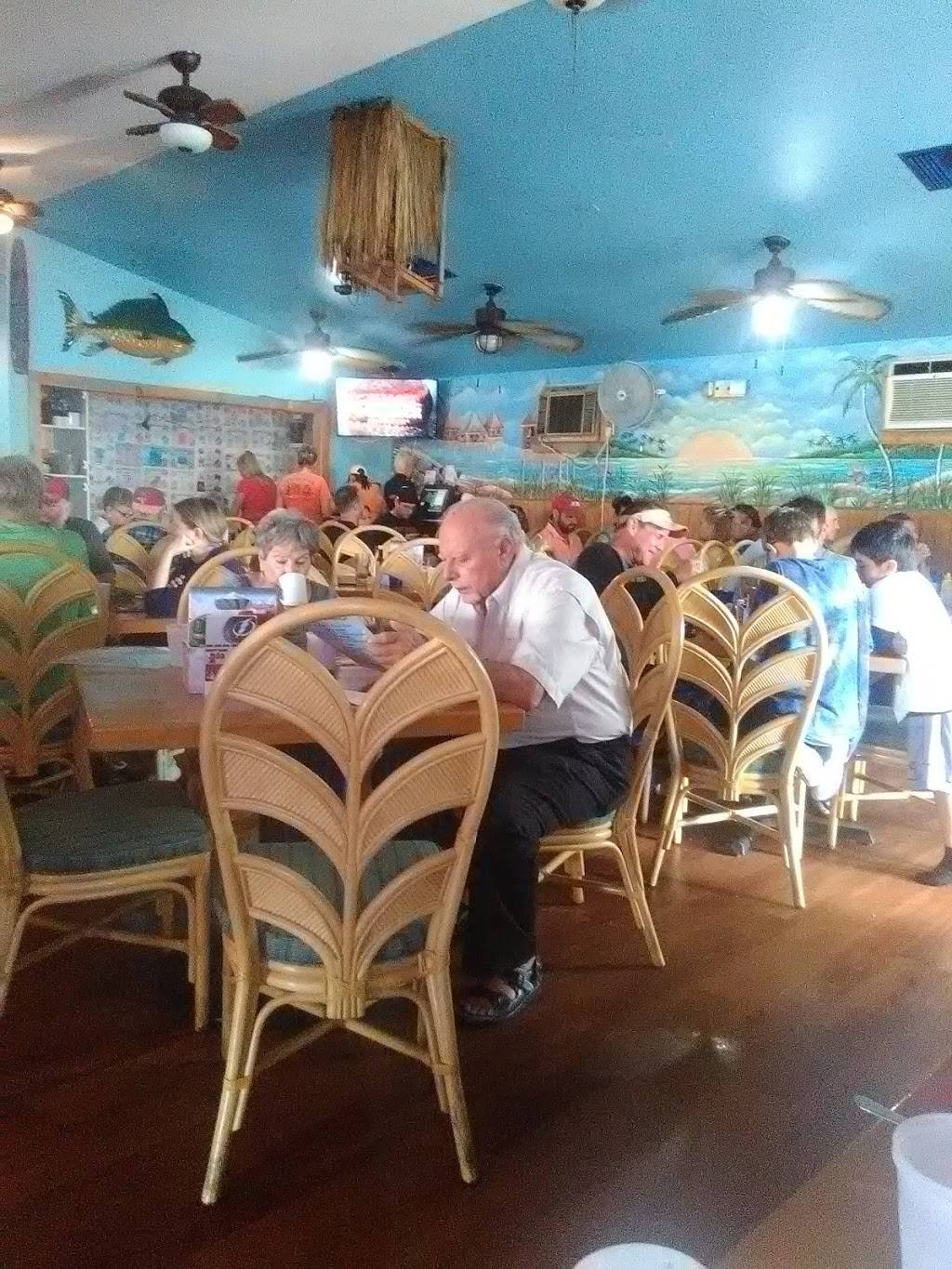 The Reef Bar and Grill | restaurant | 14705 Gulf Blvd, Madeira Beach, FL 33708, USA | 7279543402 OR +1 727-954-3402