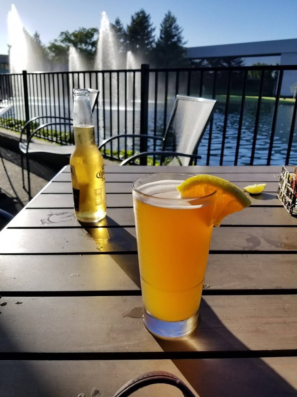 Remys Bar & Grill | restaurant | 130 Stony Point Rd, Santa Rosa, CA 95401, USA | 7075781963 OR +1 707-578-1963