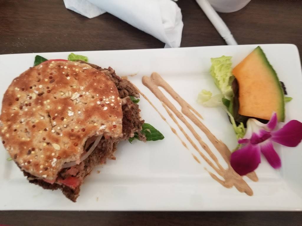 Saltwater Smokehouse | restaurant | 10251 Stringfellow Rd, St James City, FL 33956, USA | 2392828811 OR +1 239-282-8811