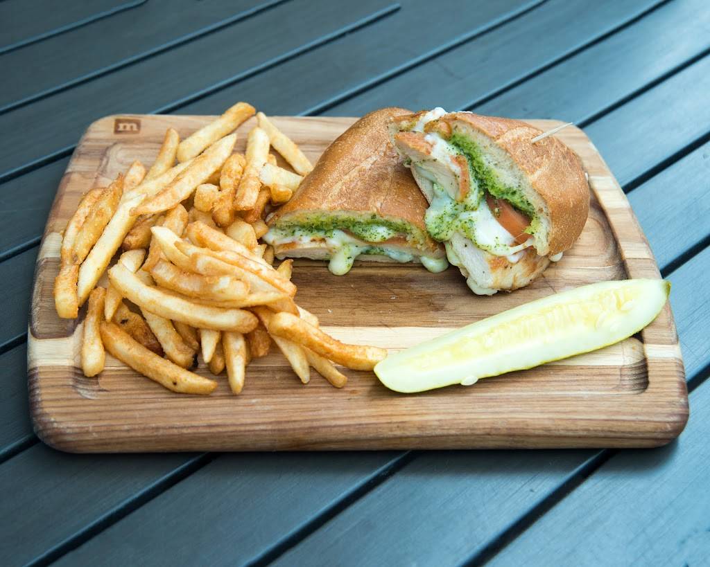 Crafthouse | restaurant | 1888 Explorer St, Reston, VA 20190, USA | 5719269931 OR +1 571-926-9931