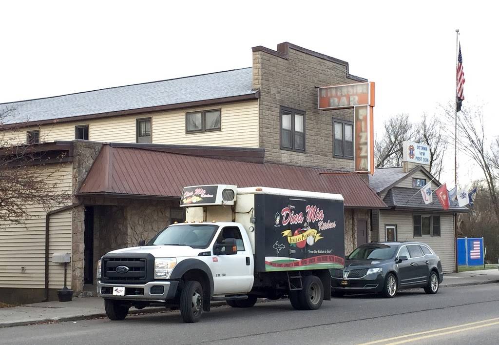 Riverside Pizzeria | restaurant | 98 E Genesee St, Iron River, MI 49935, USA | 9062659944 OR +1 906-265-9944