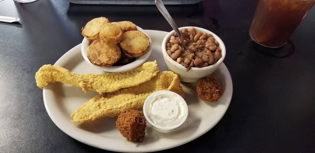 Mc Gees Cafe | restaurant | 140 W Main St, Stratford, OK 74872, USA | 5807592096 OR +1 580-759-2096