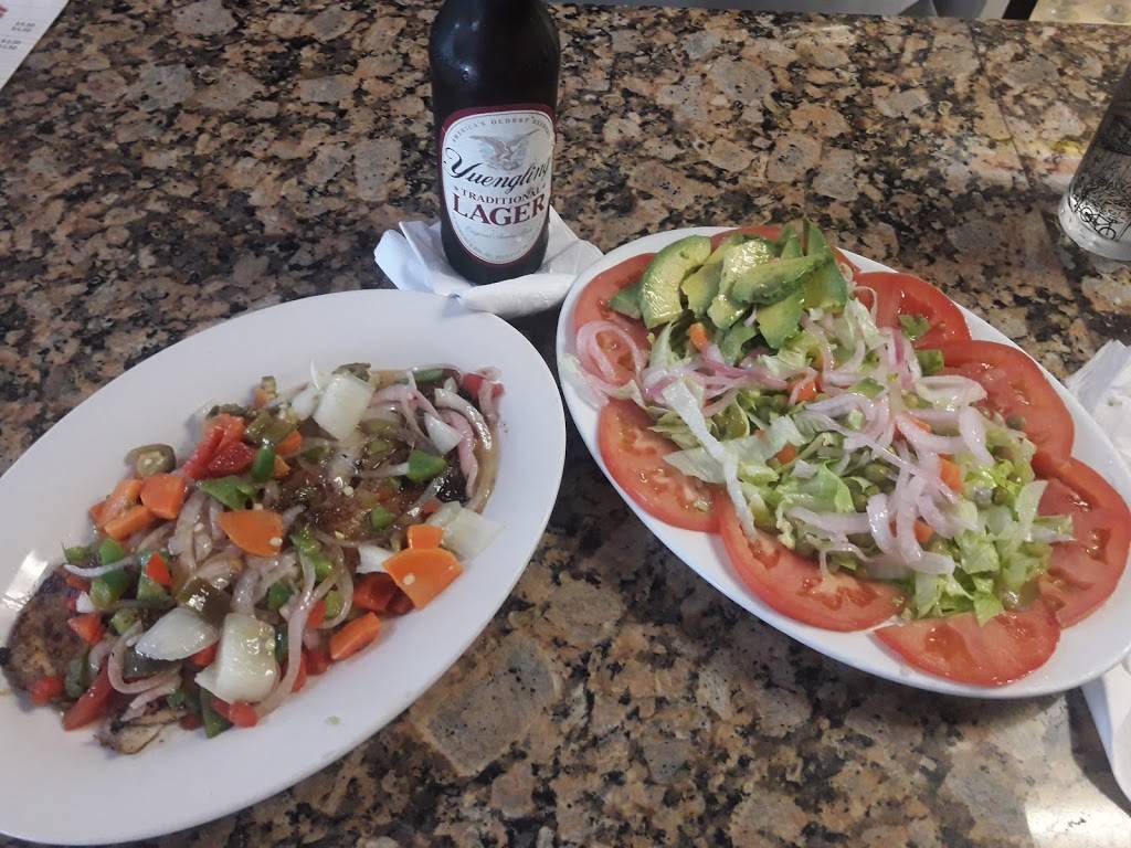 FM Cafeteria | restaurant | 12085 W Okeechobee Rd, Hialeah Gardens, FL 33018, USA | 3055585366 OR +1 305-558-5366