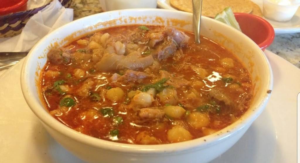 Pepe el Toro tienda y Restaurant | restaurant | 2101 E Market St, Greensboro, NC 27401, USA | 3366637892 OR +1 336-663-7892