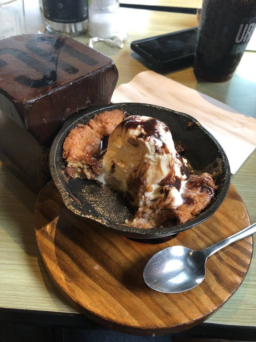 Urban Cookhouse | restaurant | 212 Country Club Park, Mountain Brook, AL 35213, USA | 2058033535 OR +1 205-803-3535