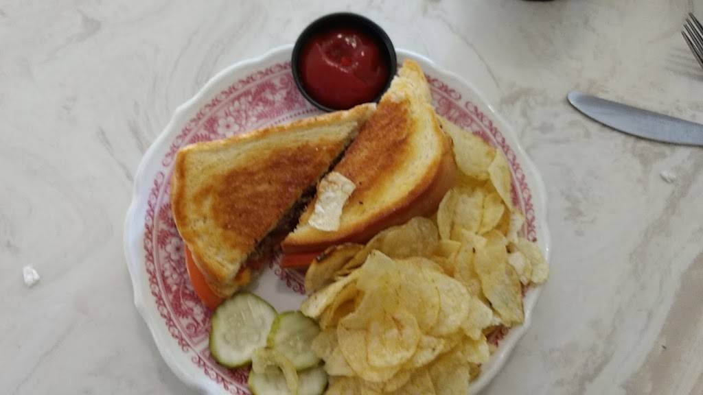 The Village Parlor | restaurant | 22 S Broadway St, Lebanon, OH 45036, USA | 5139326918 OR +1 513-932-6918