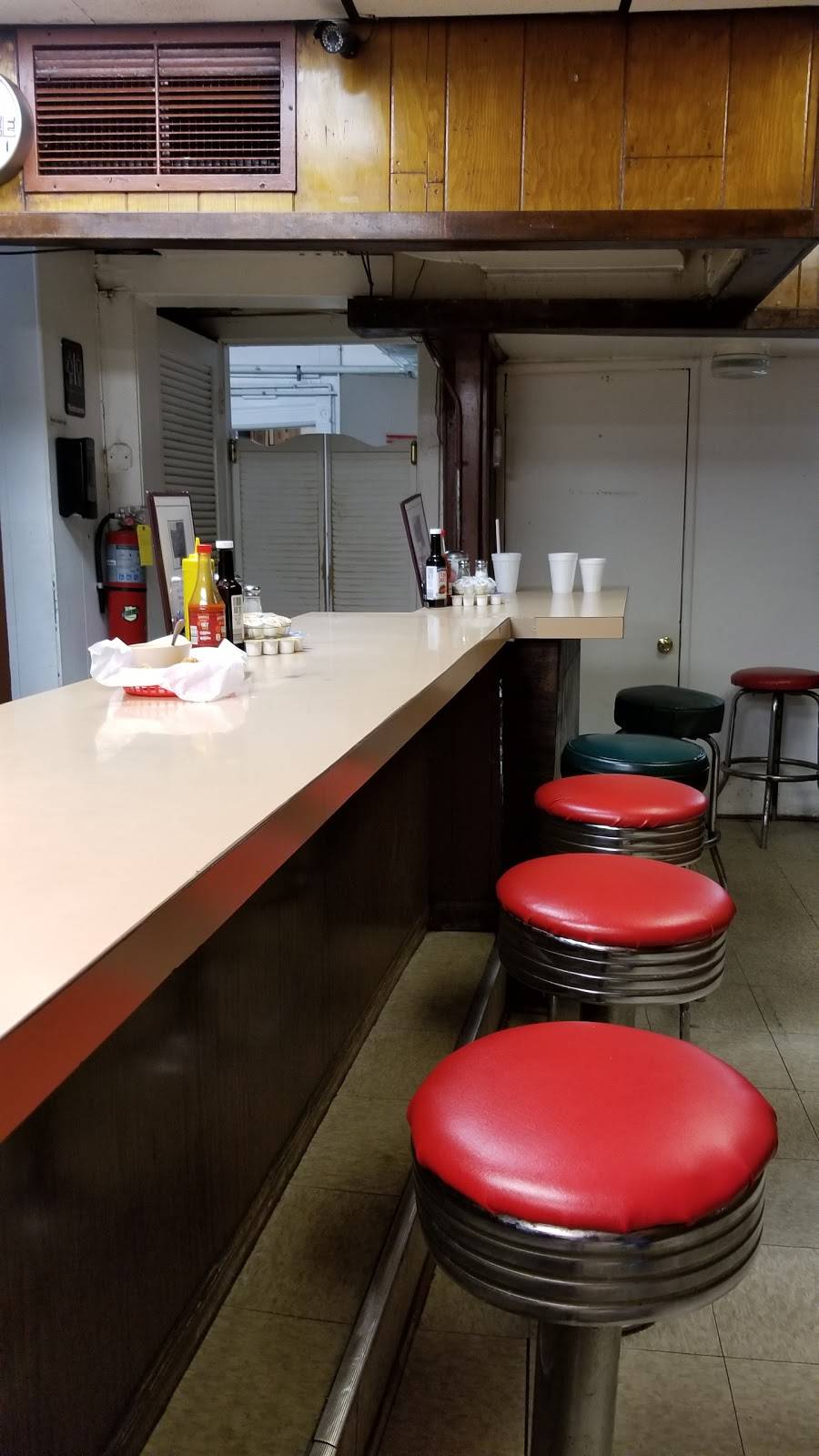 Belmont Snack Shop | restaurant | 3407 W Belmont Ave, Chicago, IL 60618, USA | 7732936100 OR +1 773-293-6100