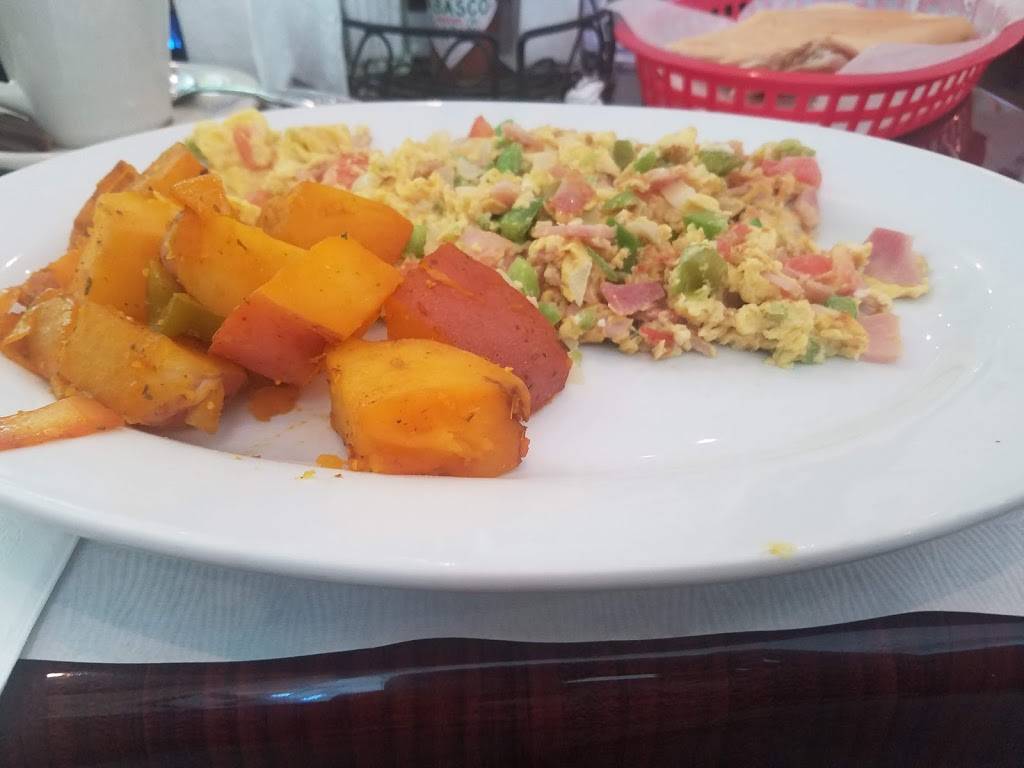 El Sitio Restaurant | restaurant | 9066 SW 73rd Pl, Miami, FL 33156, USA | 3056702228 OR +1 305-670-2228