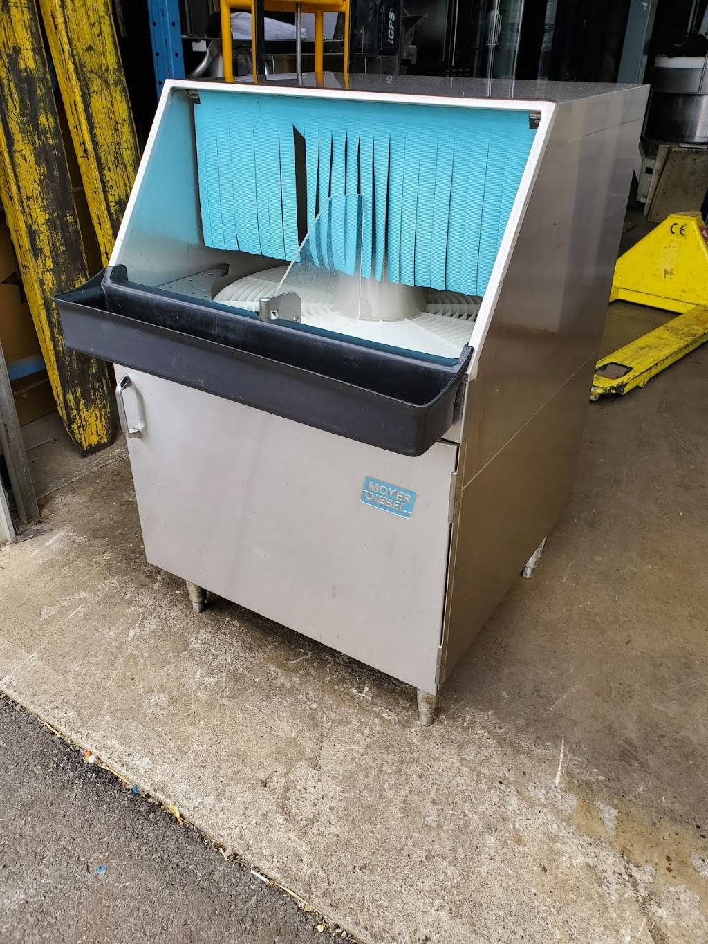 Resto Pro Inc | restaurant | 823 D Rue McCaffrey, Saint-Laurent, QC H4T 1N3, Canada | 5145918550 OR +1 514-591-8550