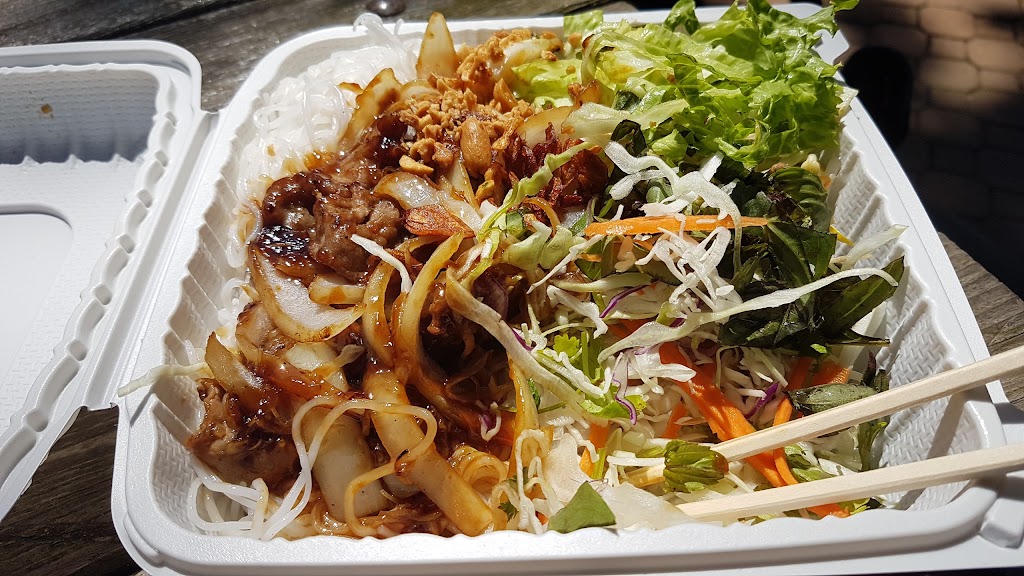 Phở Gia | restaurant | 1944 NE Sandy Blvd, Portland, OR 97232, USA | 5032334916 OR +1 503-233-4916