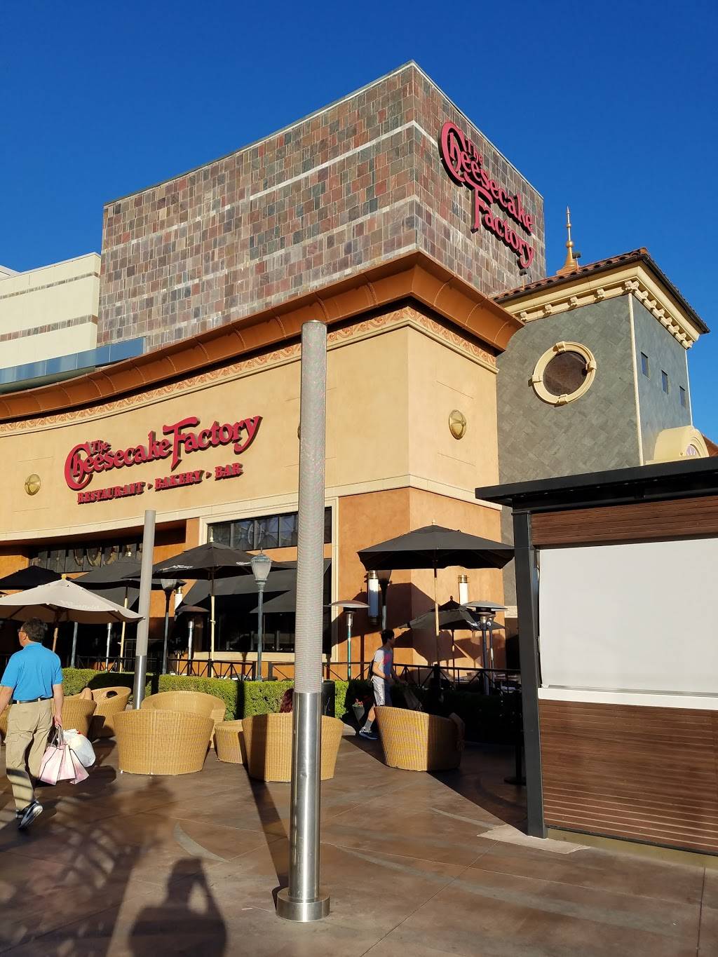 The Cheesecake Factory | restaurant | 903-L 400 S Baldwin Ave, Arcadia, CA 91007, USA | 6264472800 OR +1 626-447-2800