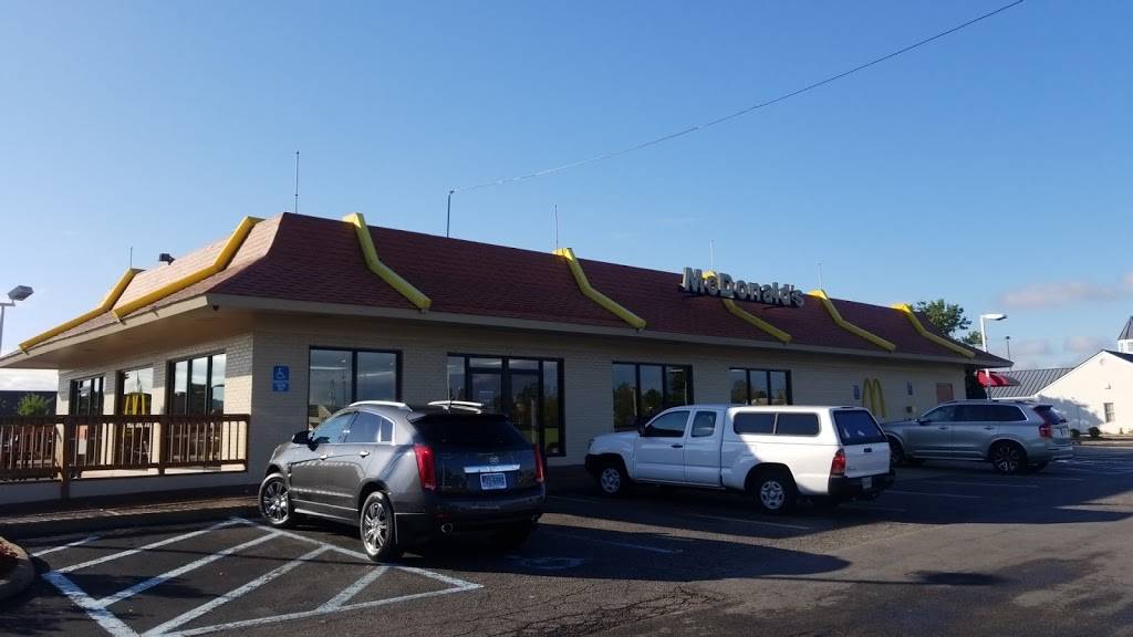 McDonalds | cafe | 1828 Kempsville Rd, Virginia Beach, VA 23464, USA | 7574791008 OR +1 757-479-1008