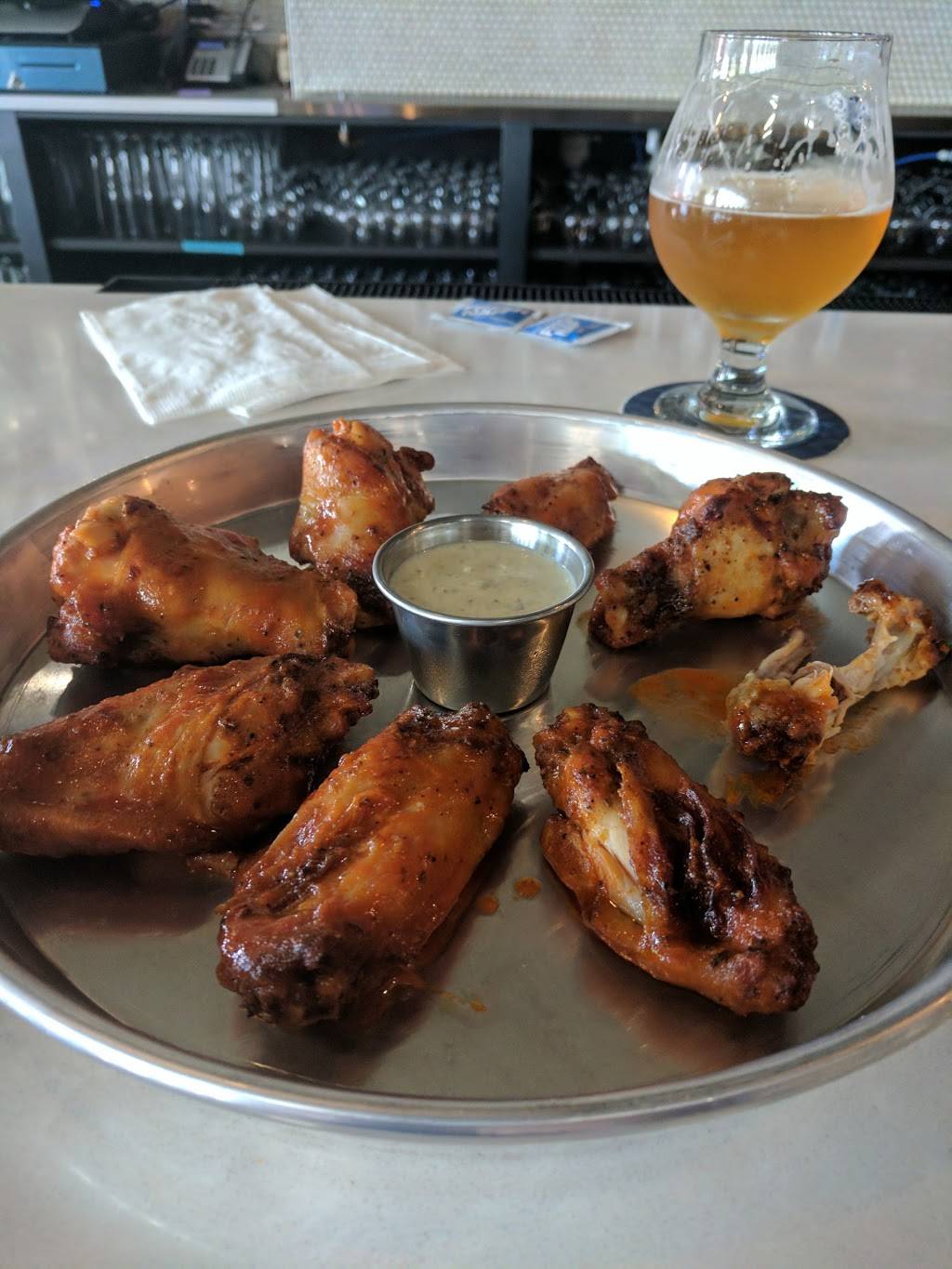 SingleSpeed Brewing Co. | restaurant | 325 Commercial St, Waterloo, IA 50701, USA | 3198833604 OR +1 319-883-3604