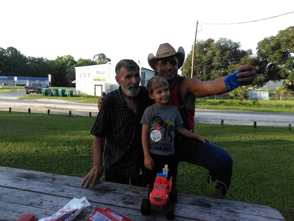 Ralphs Burger House | restaurant | 15 Rodgers Blvd, Chiefland, FL 32626, USA | 3524932687 OR +1 352-493-2687