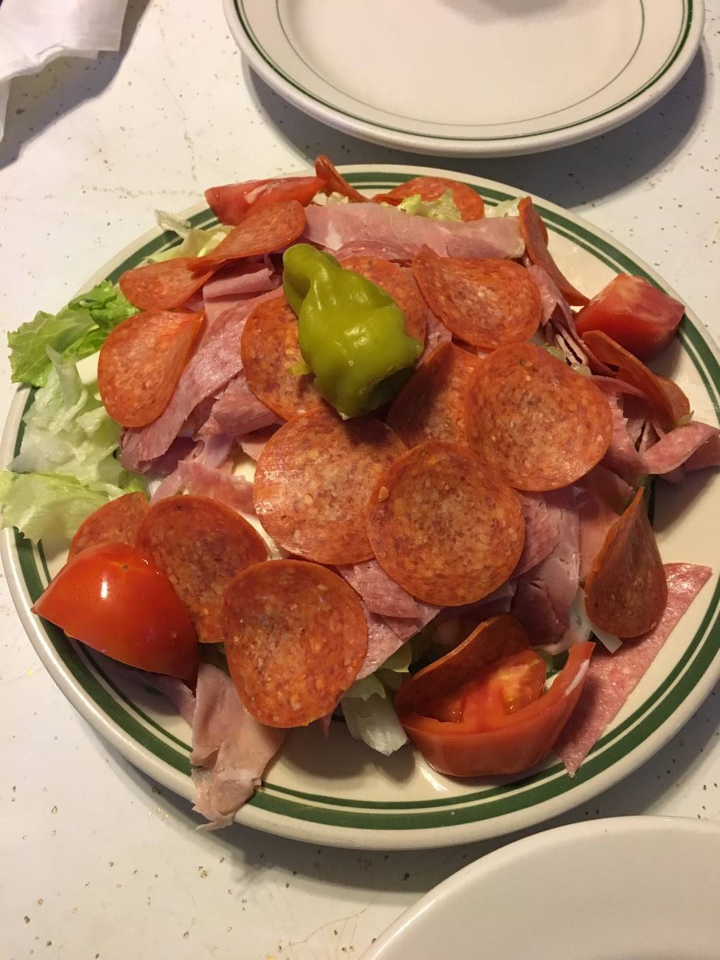 Angelos Pizzaria | restaurant | 4814 Parker Rd, Florissant, MO 63033, USA | 3143553242 OR +1 314-355-3242